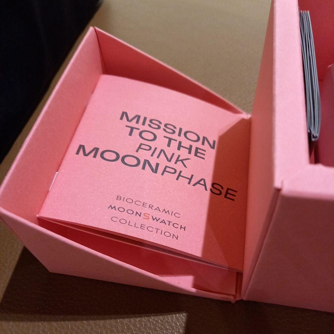 オメガスウォッチ Mission to the Pink Moonphase