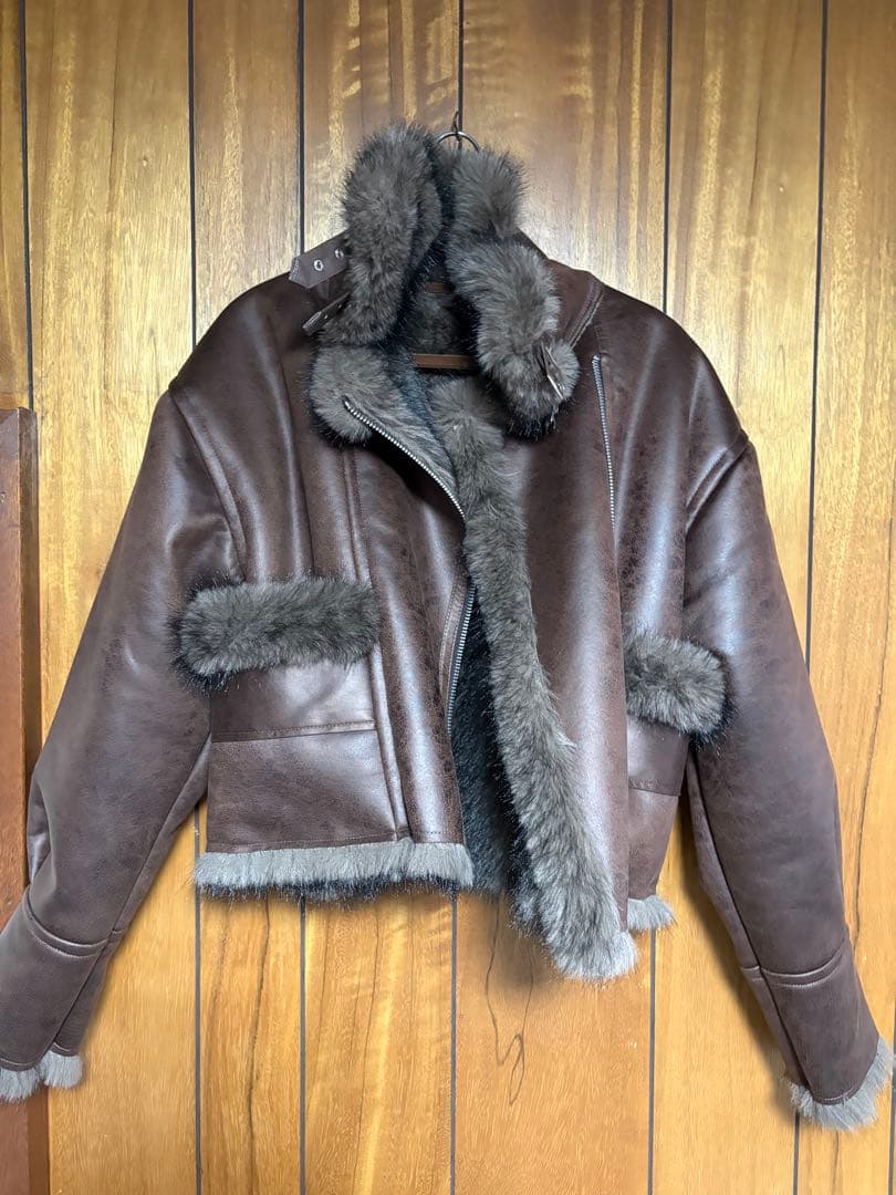 リバーシブルフェイクファーブルゾン