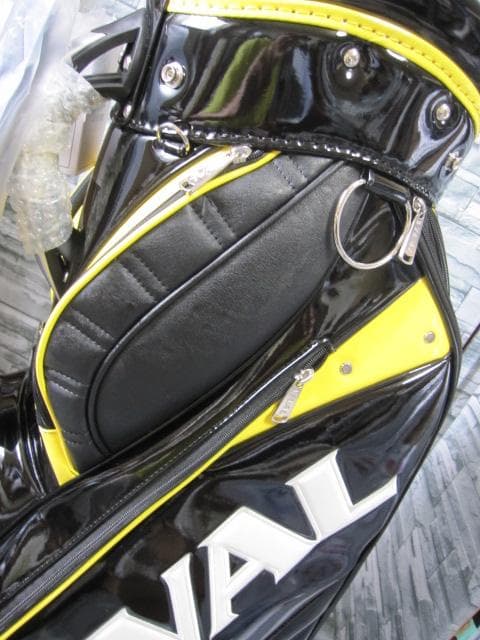 新品≪ VIVAL ≫ キャディバッグ JAPANモデル BK/YE 9,5型