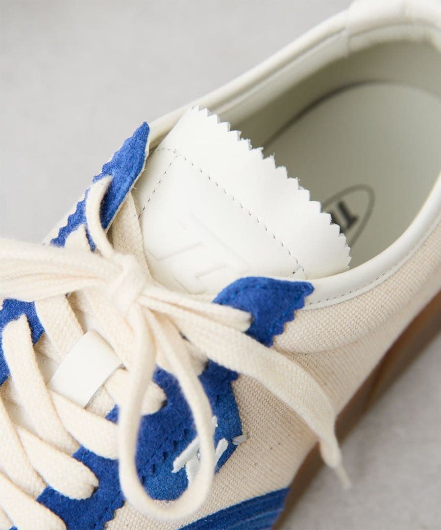 ※未使用※【THESING】キャンバススエードスニーカー サイズ