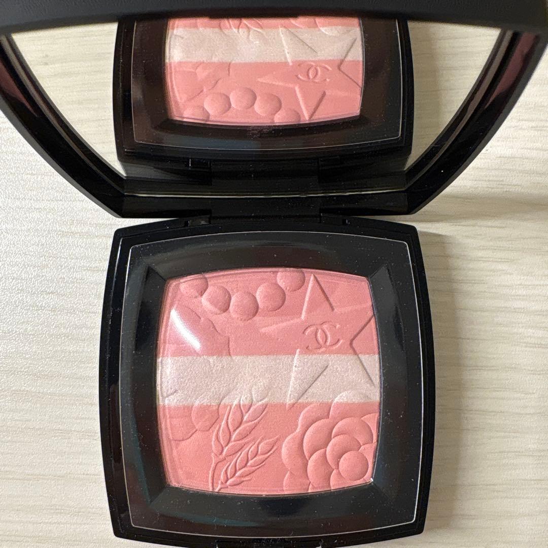 CHANEL レ シーニュ ドゥ シャネル 997 ローズルミエール　チーク