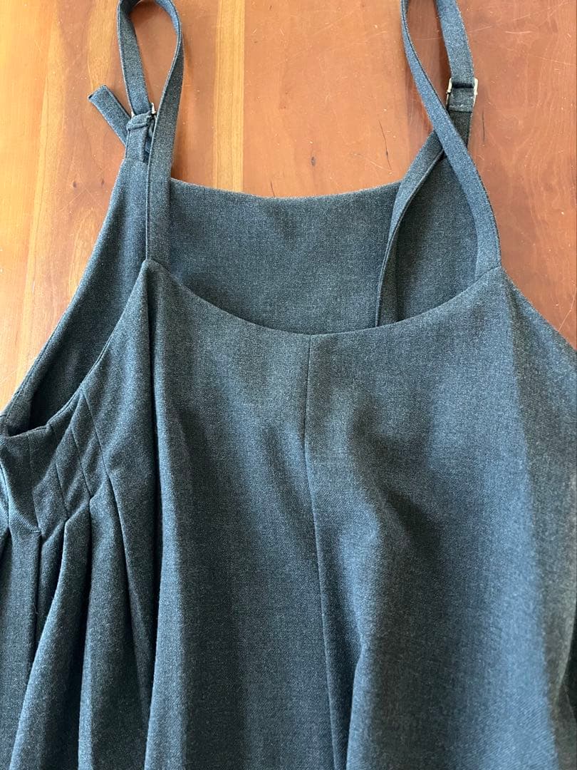 北欧暮らしの道具店 サイドタックのサロペットスカート