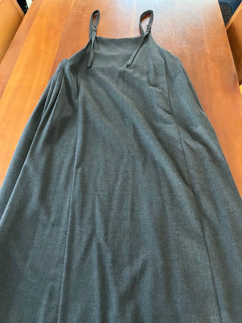 北欧暮らしの道具店 サイドタックのサロペットスカート