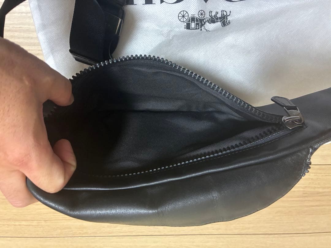 美品 COACH ボディバッグ C3765 シグネイチャー ブラック レザー