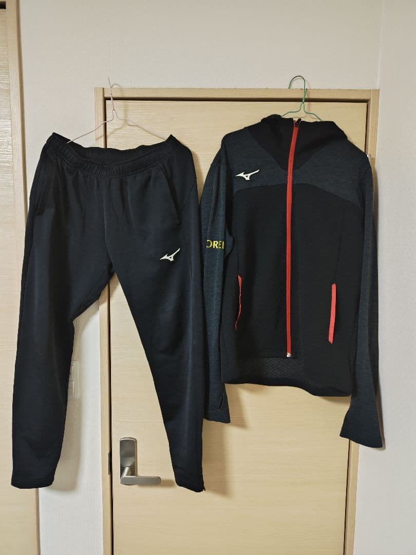 Mizuno Morelia ジャージ上下セット 黒/グレー