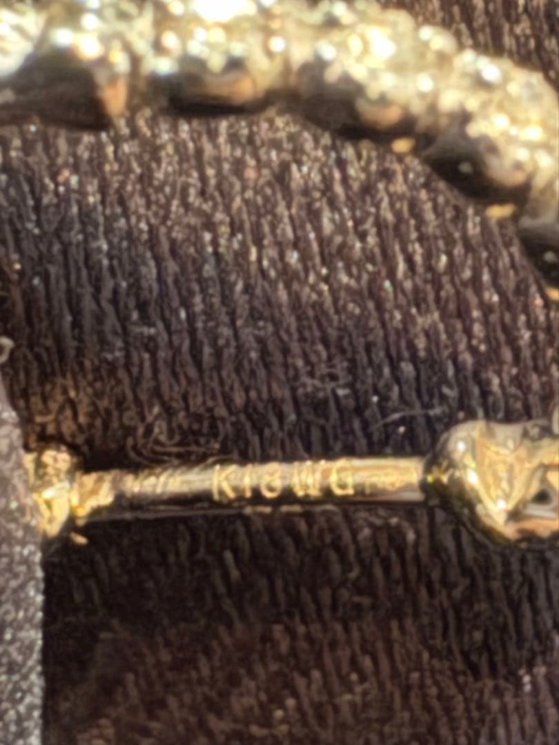 ダイヤモンド　k18WG フープピアス　中折れ式 0.06ct(0.03×2)