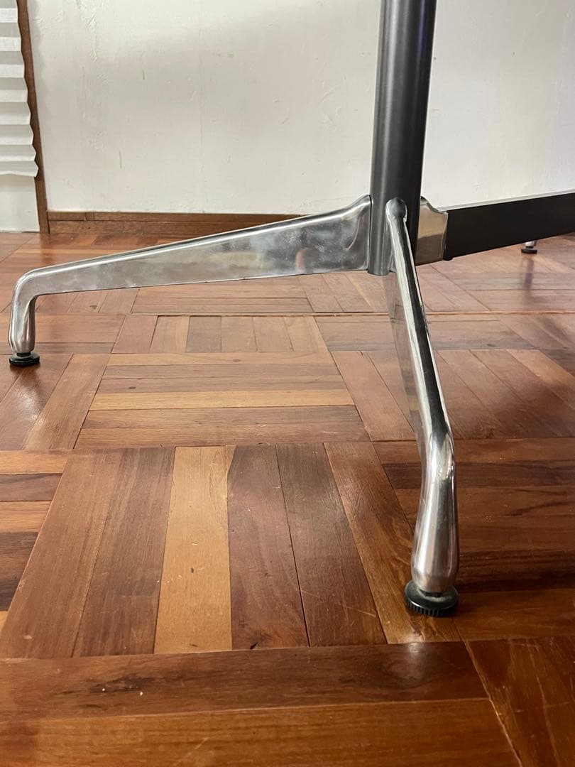 ハーマンミラー ヴィンテージ イームズ セグメンテッド ベース テーブル 1