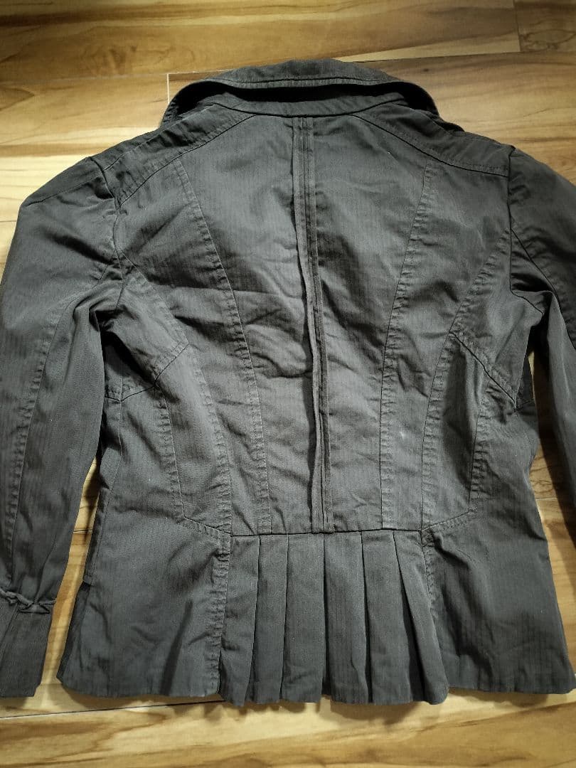 D&G ドルチェ&ガッパーナフリル袖が可愛いデザインジャケットダークブラウン