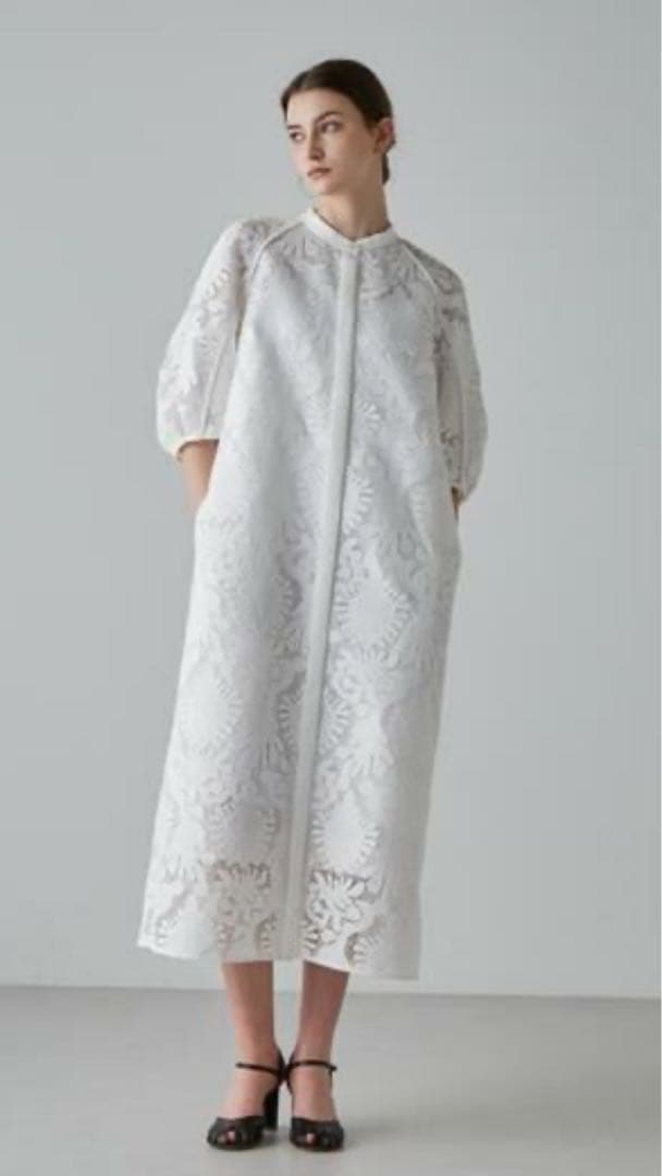 アドーア　リーフオーナメントレースワンピース