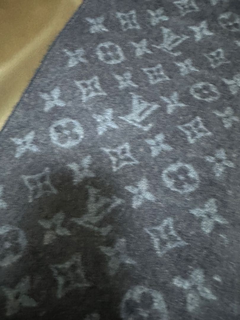 ルイヴィトン　ダークブルー マフラー　メンズ