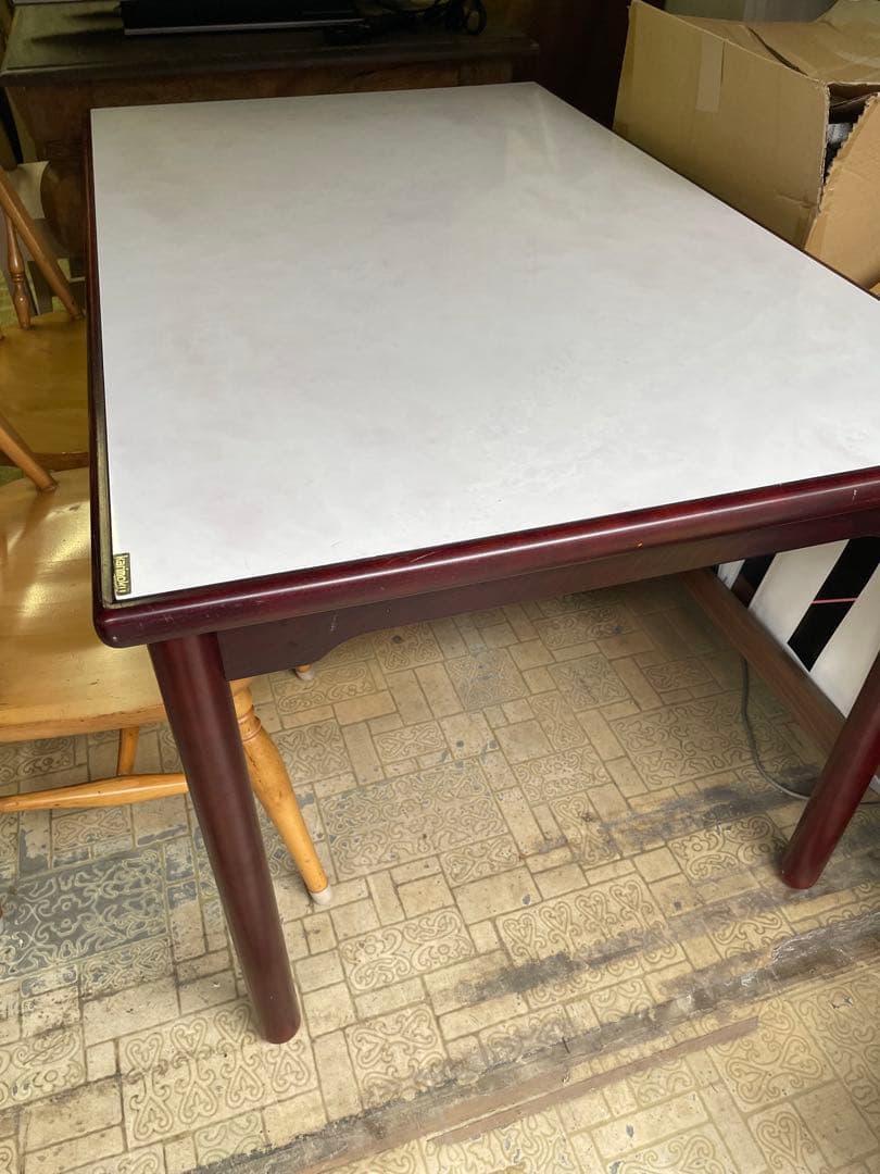 カリモク　ダイニングテーブル　ホワイト