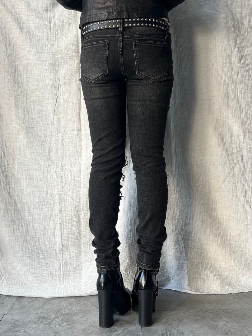 パンツ \"GLAD NEWS\" Destroyed Black Skinny