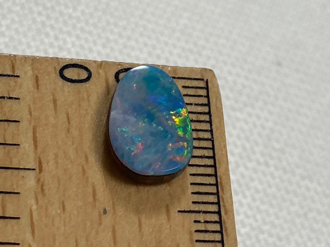 オパール　ダブレット