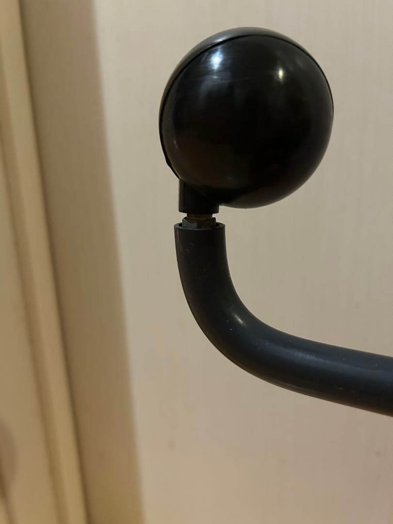 カッシーナ CASSINA KICK サイドテーブル 赤 昇降式　ジャンク