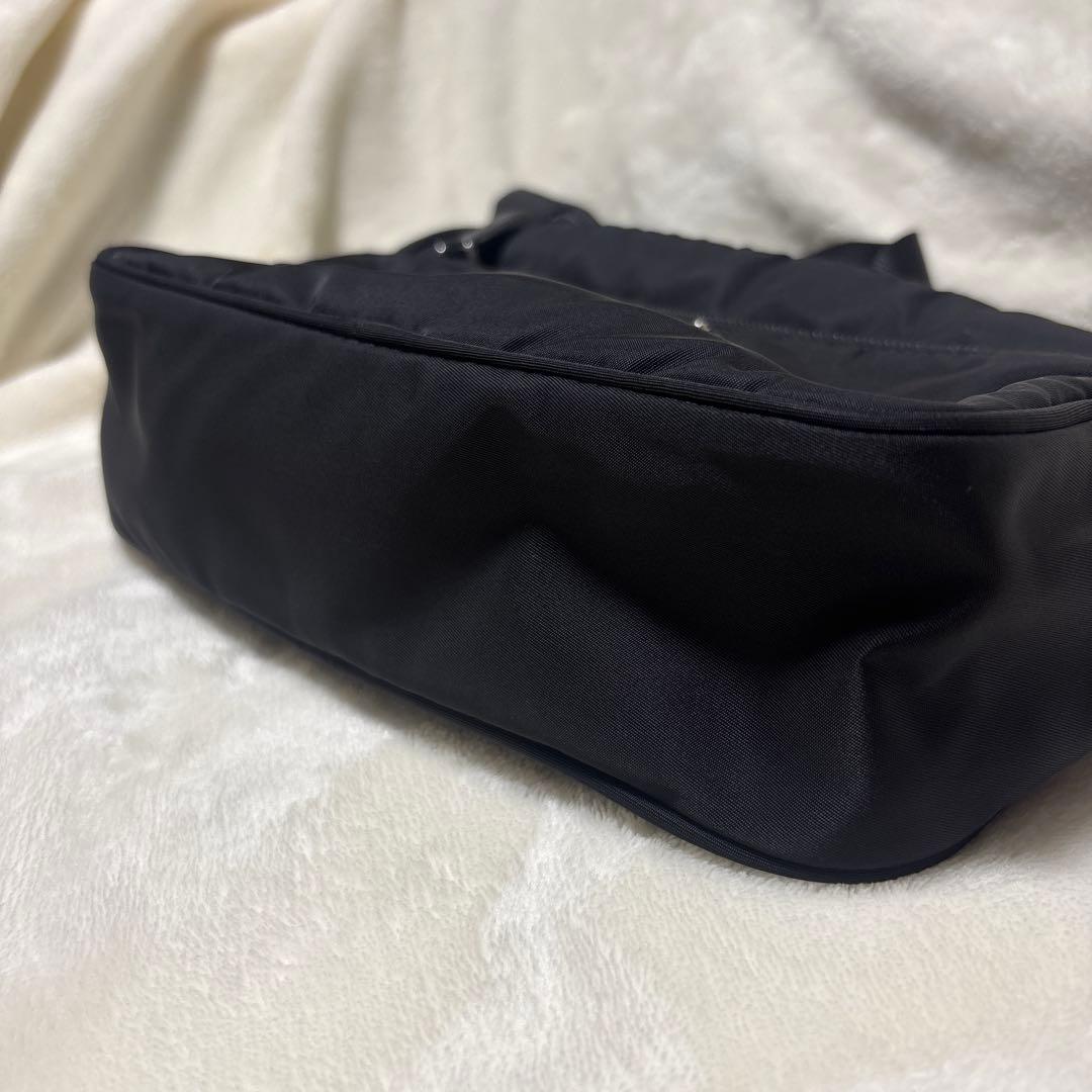 プラダ　ボディバッグ　Re-Nylon 1BC167