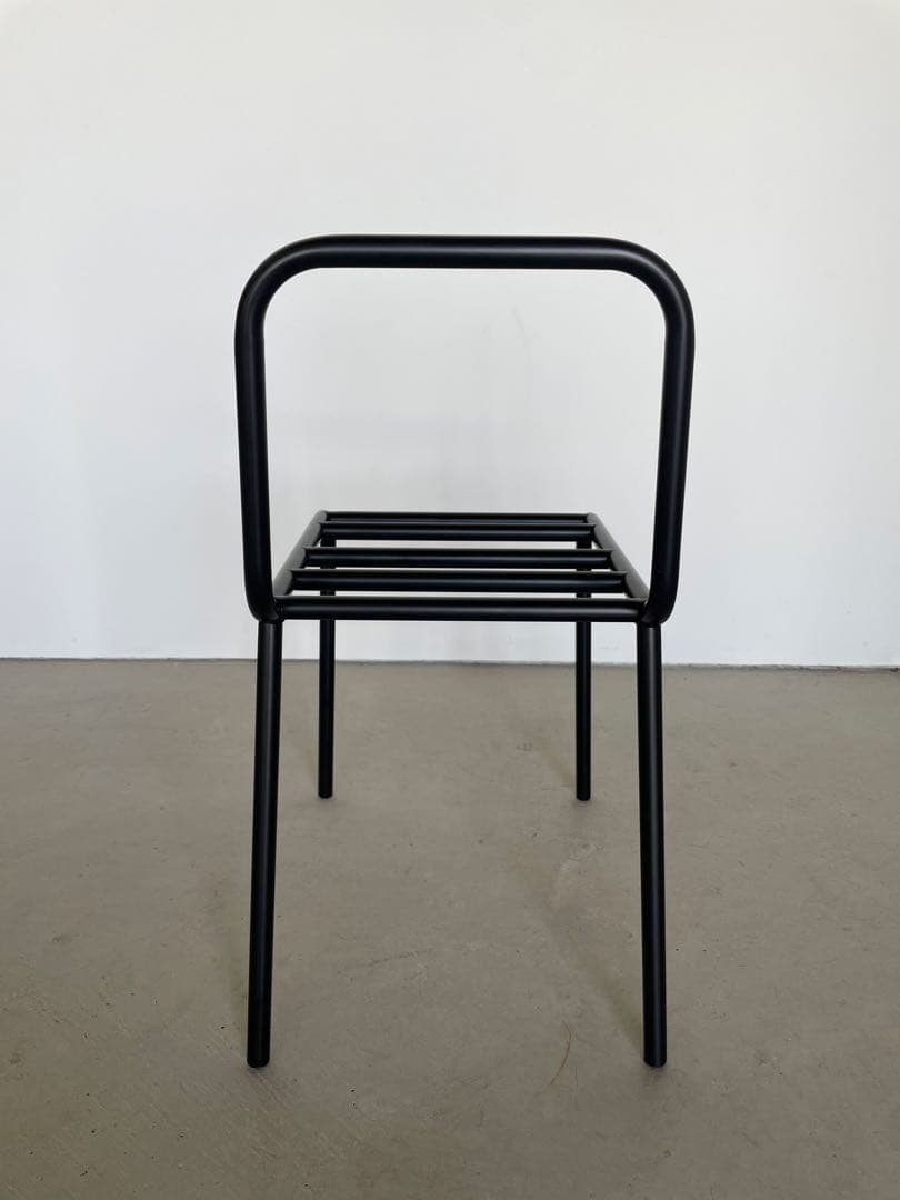 【 Comme des Garçons コムデギャルソン チェアNo.8 】