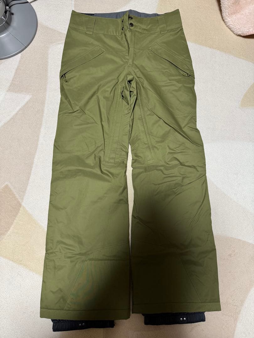 Patagonia オリーブグリーン スノーボードパンツ