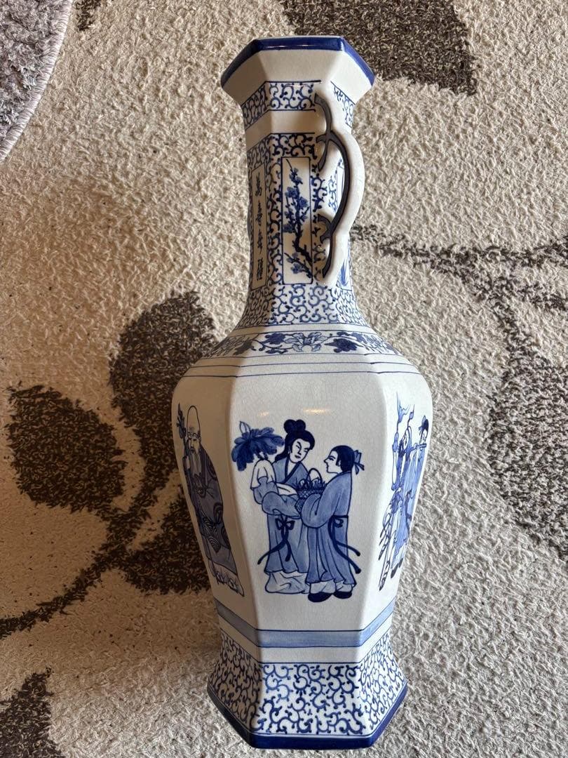 中国壺花瓶　六角双耳染付人物文花生け 骨董品アンティーク