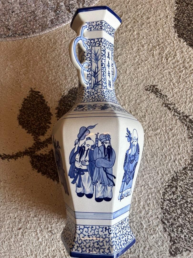 中国壺花瓶　六角双耳染付人物文花生け 骨董品アンティーク