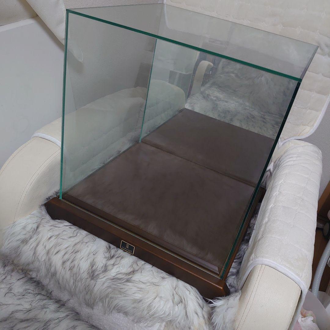 値下げ！！LLADRO ガラスディスプレイケース 背面鏡付き