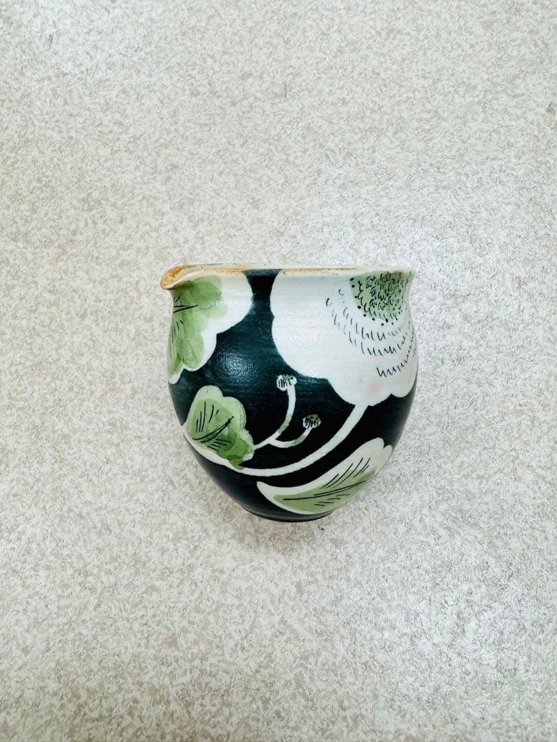 大谷桃子　黒地桃色菊片口