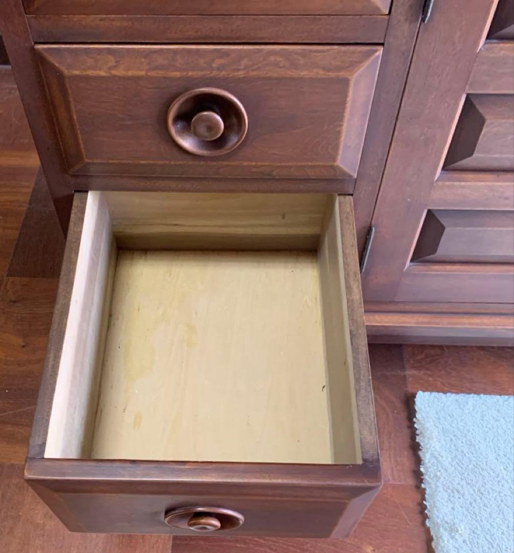 ガラス扉付きキャビネット　食器棚　本棚　辰巳木工　鳥取民藝家具　飾り棚　骨董