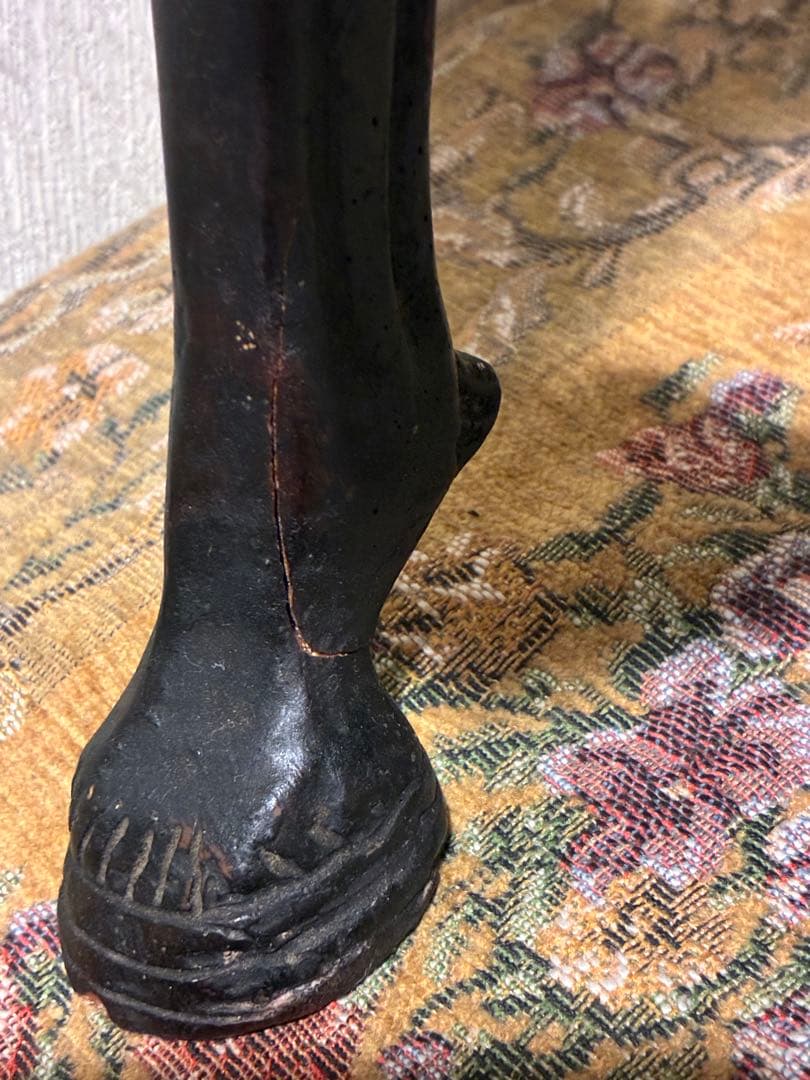 巨大な馬の置物 縁起物