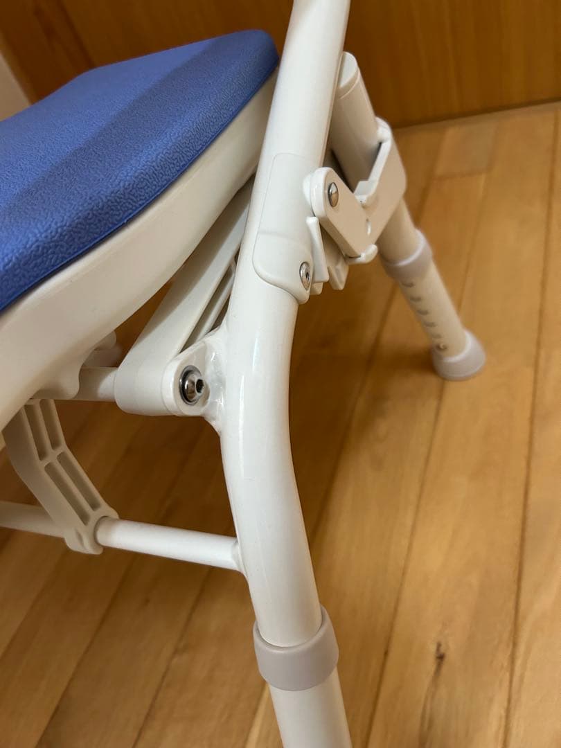 【新品】プロ推奨シャワー椅子　アロン化成 安寿 コンパクト　洗いやすいU字溝