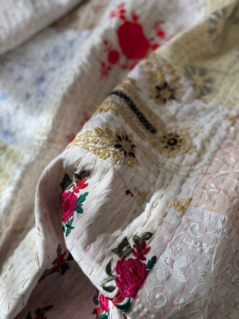 ラリーキルト　インド刺繍　カンタキルト　ヴィンテージ　パッチワーク　マルチカバー