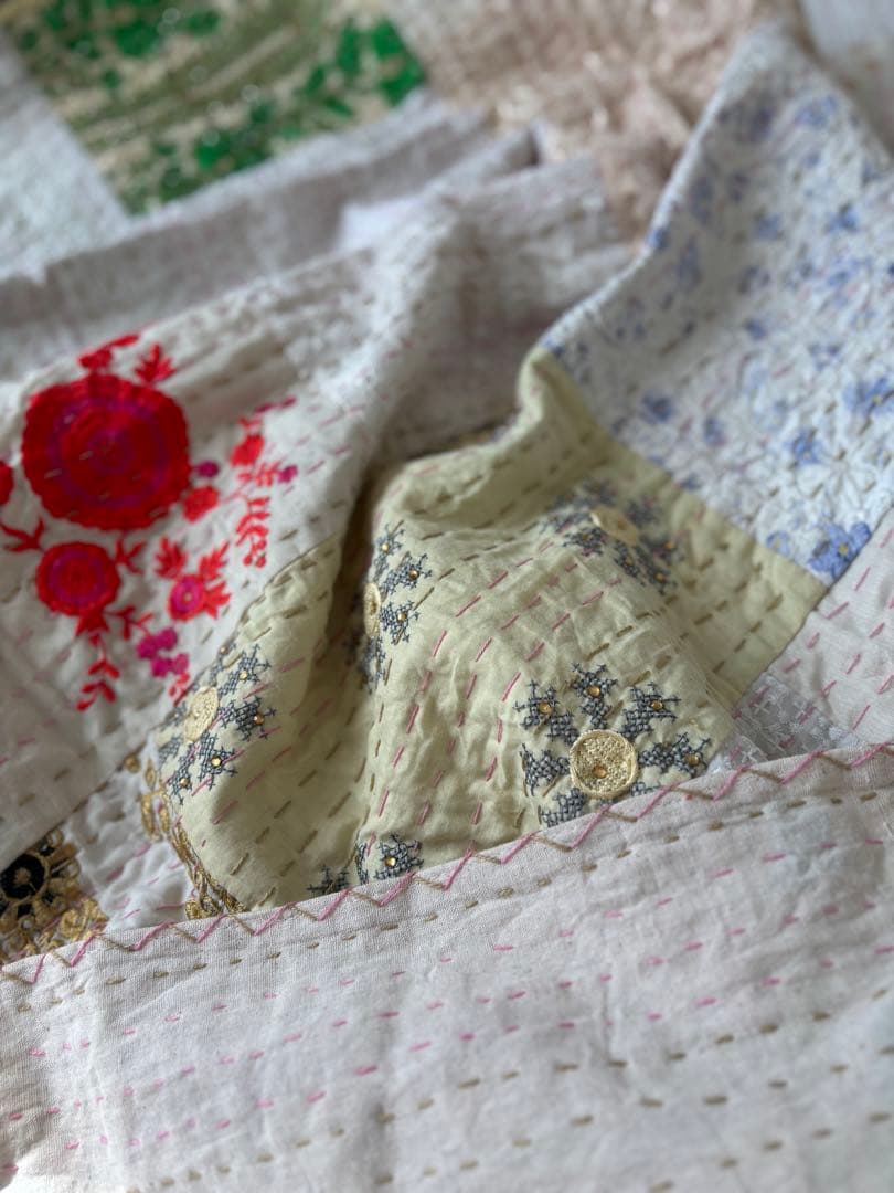 ラリーキルト　インド刺繍　カンタキルト　ヴィンテージ　パッチワーク　マルチカバー