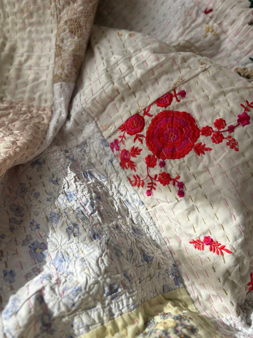 ラリーキルト　インド刺繍　カンタキルト　ヴィンテージ　パッチワーク　マルチカバー