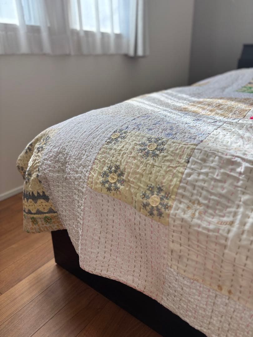 ラリーキルト　インド刺繍　カンタキルト　ヴィンテージ　パッチワーク　マルチカバー