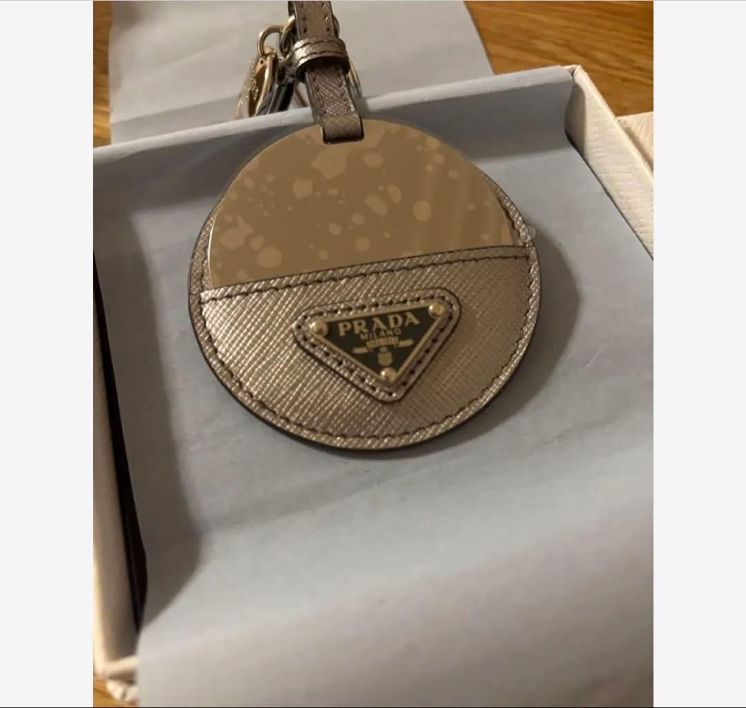 プラダ　ミラーチャーム　キーホルダー