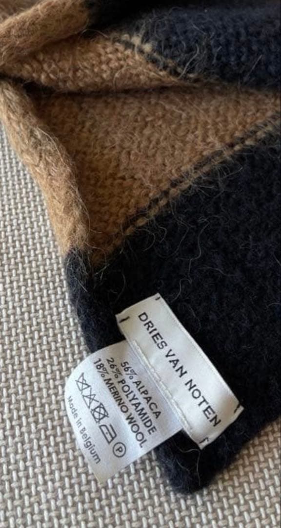 美品ドリスヴァンノッテン　マフラー