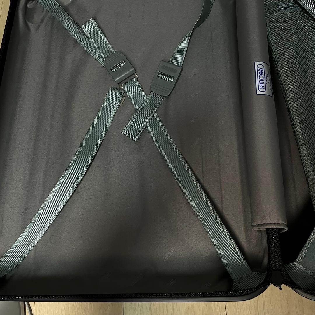 極美品 リモワ キャリーケース サルサ 32L ブラック 2輪 スーツケース