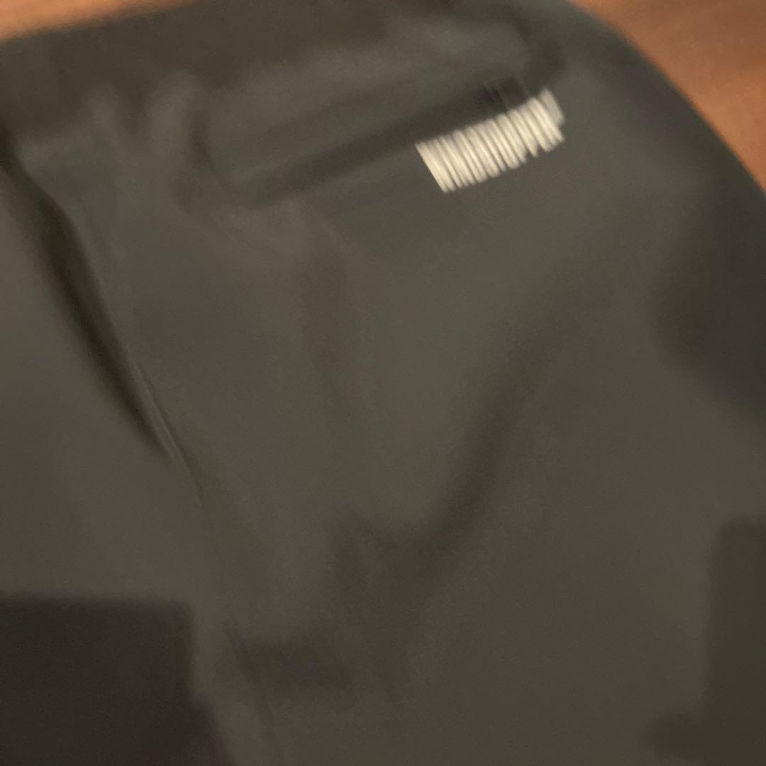 Supreme ブラック スウェットパンツ　ウィンドストッパー