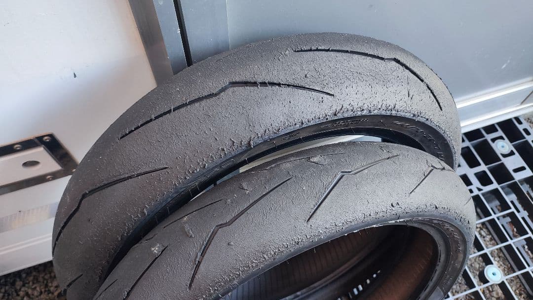 ピレリ スーパーコルサV3 SC1 前後セット　110 140 送料込み！