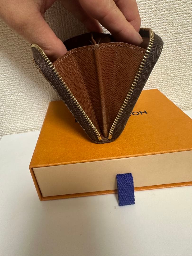 LOUIS VUITTON モノグラム ケース　パース