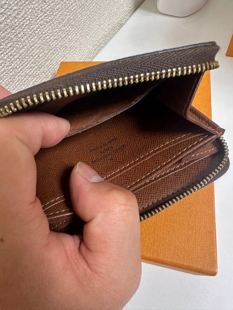 LOUIS VUITTON モノグラム ケース　パース