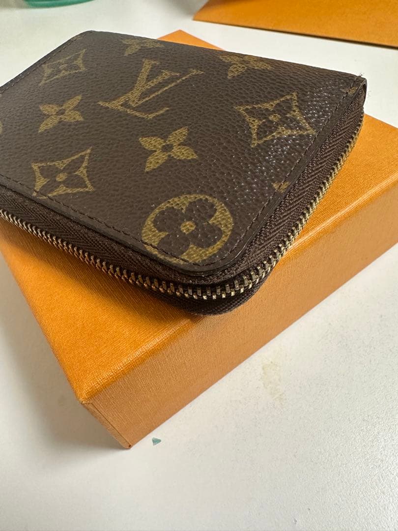LOUIS VUITTON モノグラム ケース　パース