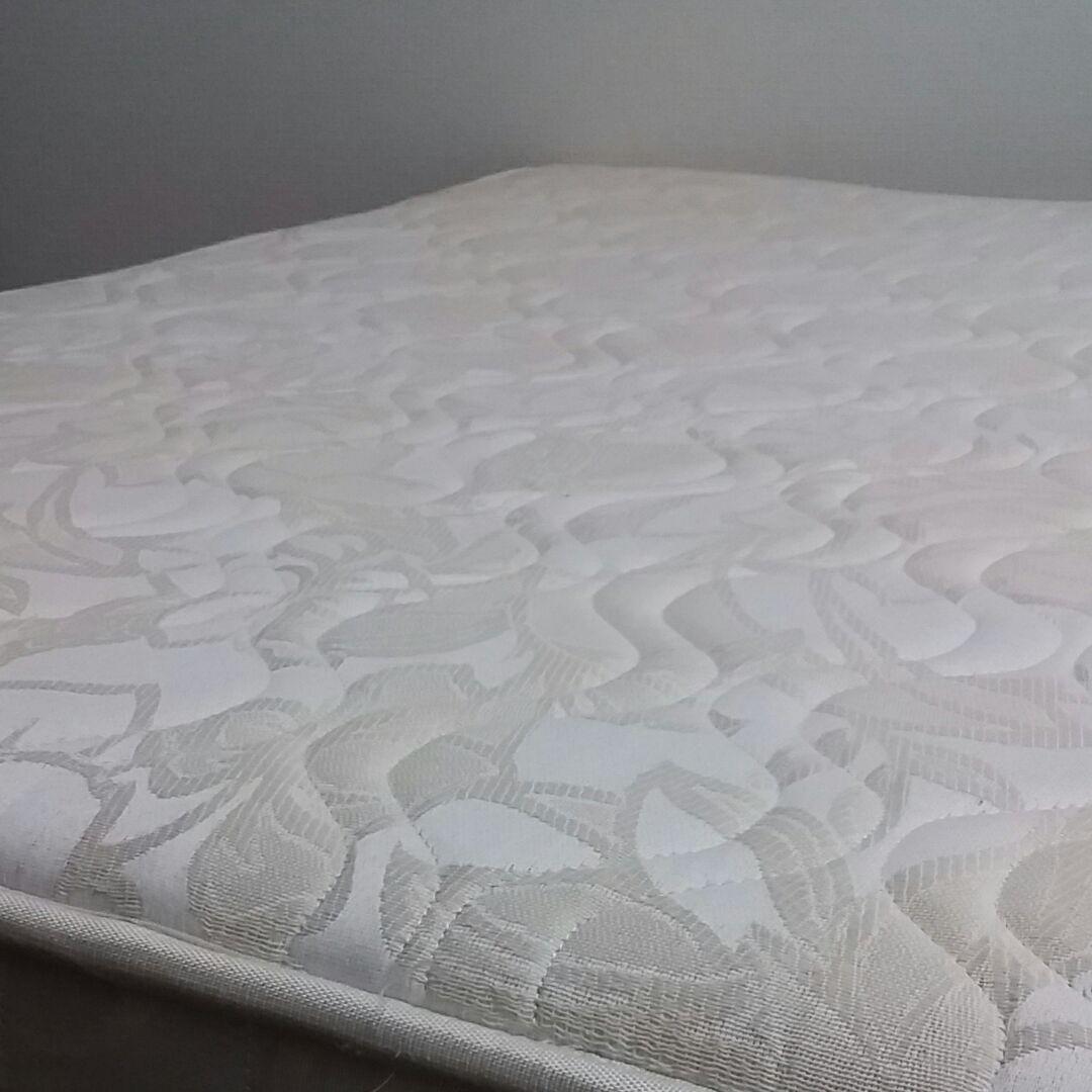 マニフレックス　magniflex　セミダブルベッド