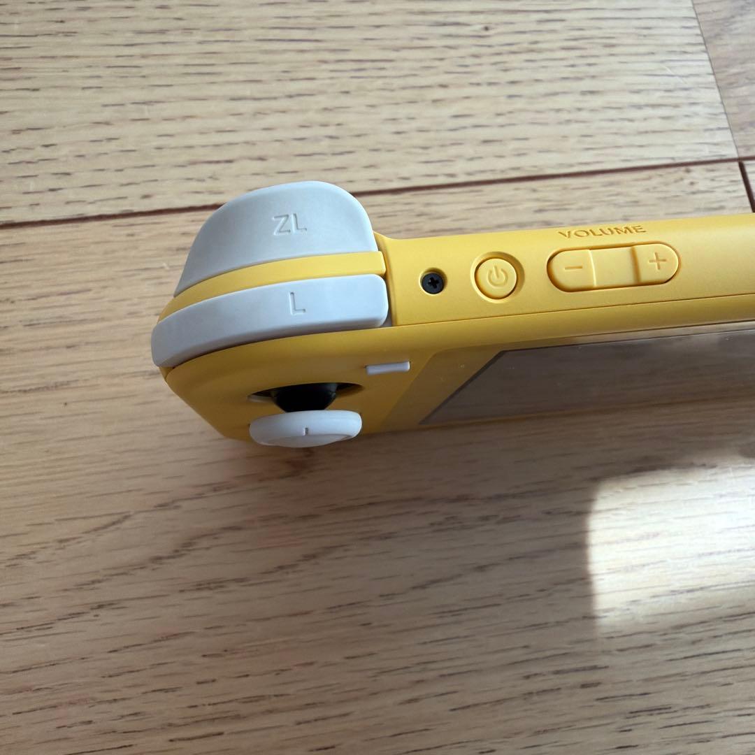 Nintendo SwitchLight イエロー