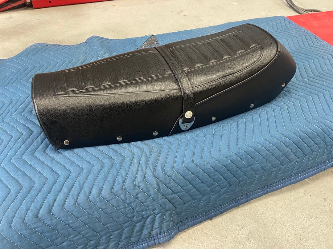 cb400f 純正タイプ　シート　ヨンフォア　旧cb400f