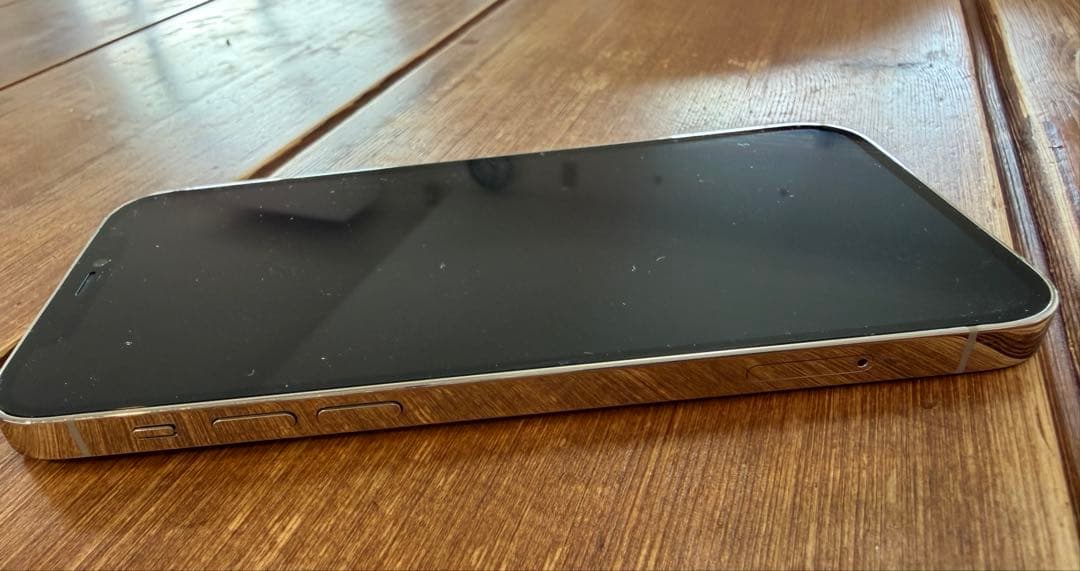 iPhone12 pro ホワイト