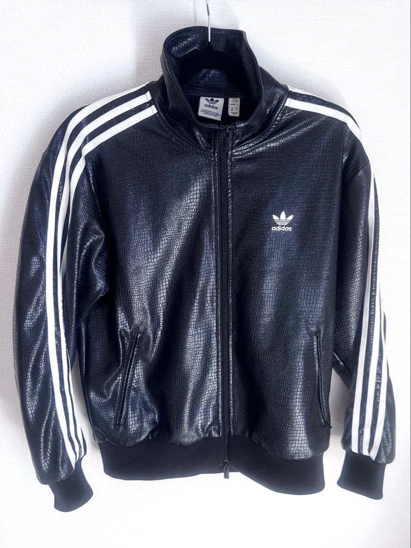 （kmdt)アディダスオリジナルス プレミアム フェイクレザー ジャケット