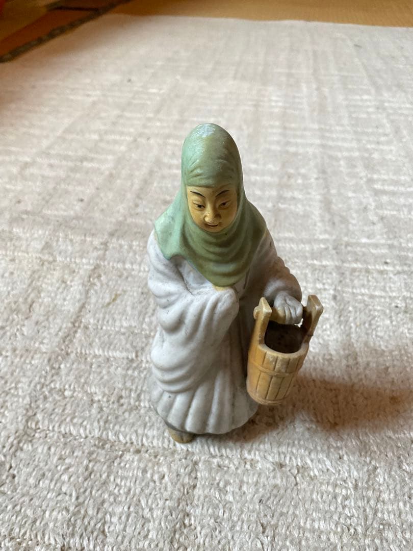 イスラム教の女。江戸時代の物。ヘジャブを被っています。特級呪物かも知れますまい。