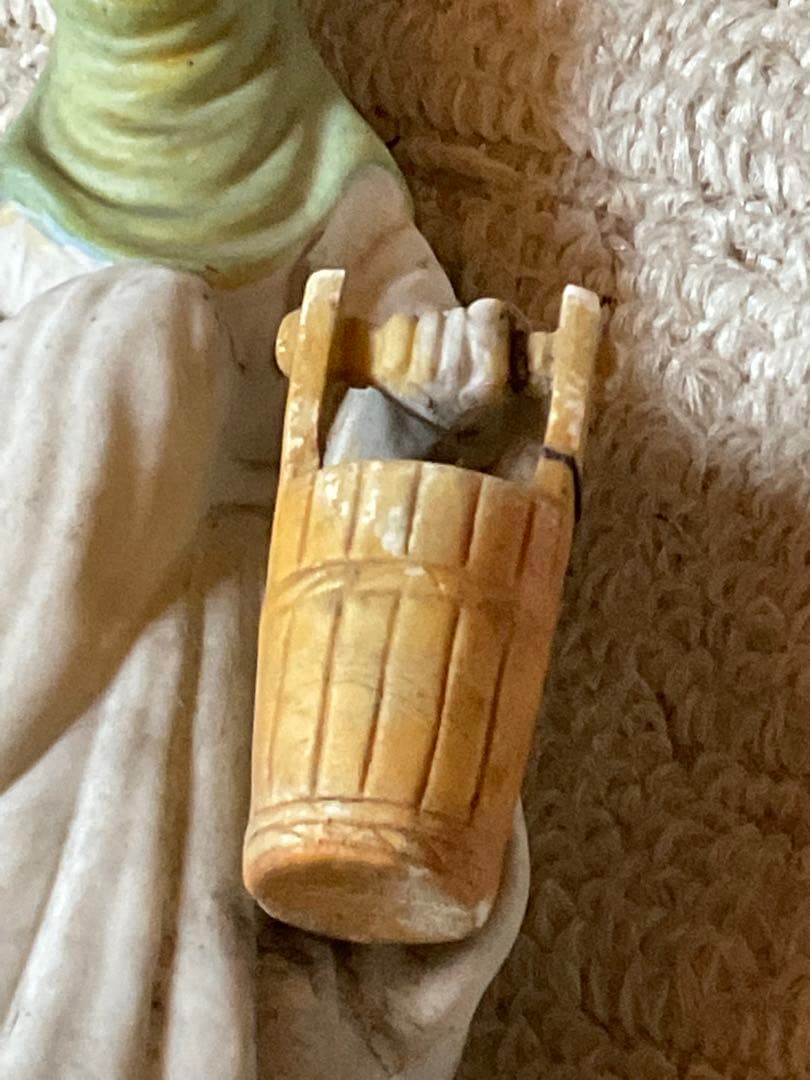 イスラム教の女。江戸時代の物。ヘジャブを被っています。特級呪物かも知れますまい。