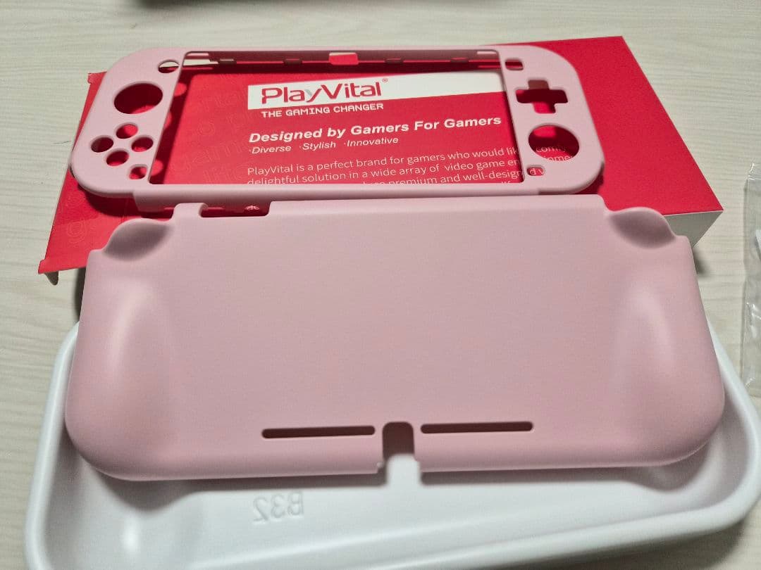 【美品】Nintendo Switch Lite コーラルピンク
