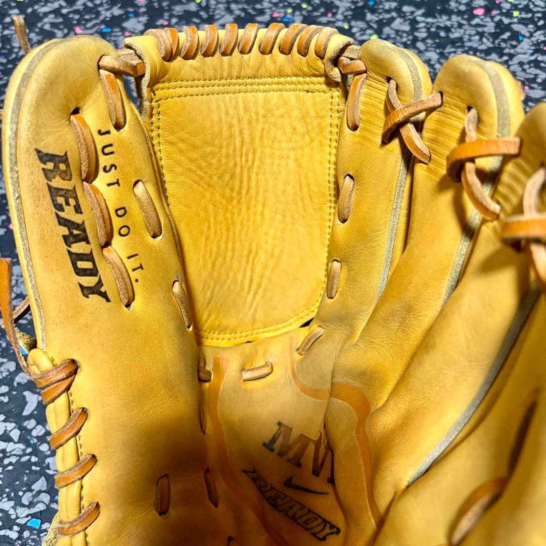 ナイキ NIKE 投手用 軟式用 グローブ ピッチャー Ready MVP 野球