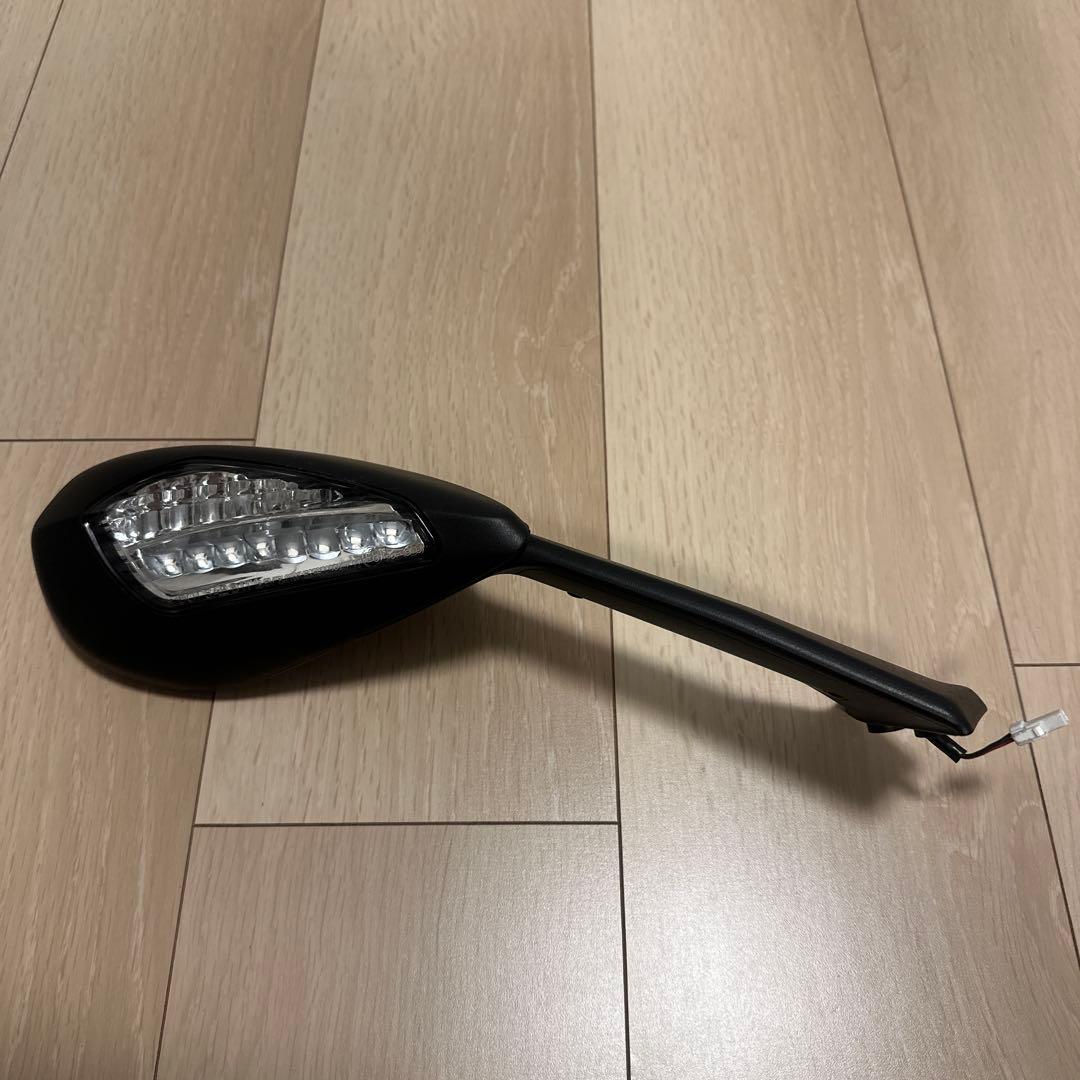 DUCATI / ドゥカティ・パニガーレ V4 / V2 純正ミラー「右」